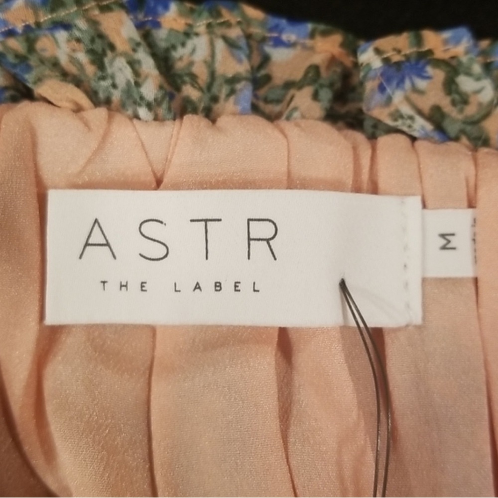 Astr Floral Puff Sleeve Top - Picture 4 of 4